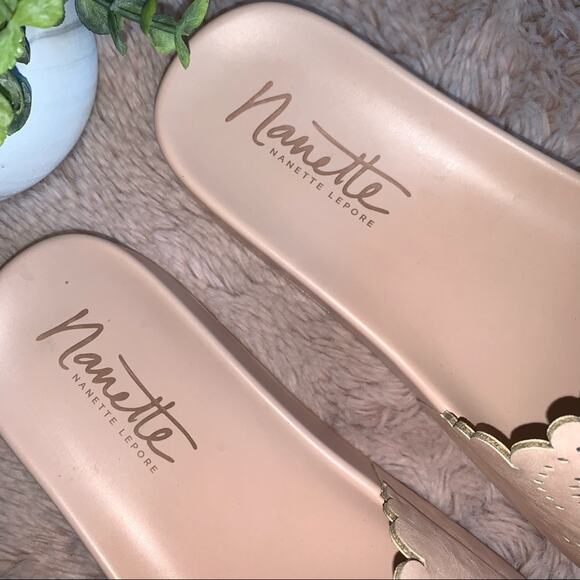Nanette Lepore Light Pink Floral Laser Cut Slip On Summer Sandals Size: 6 - Picture 5 of 12
